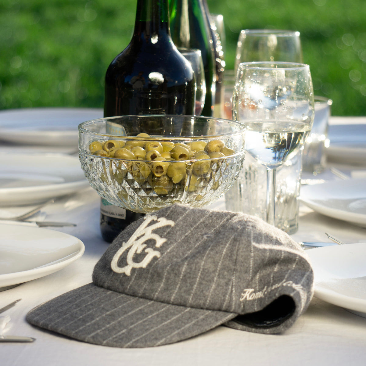 SIGNATURE HAT │ PINSTRIPE GREY